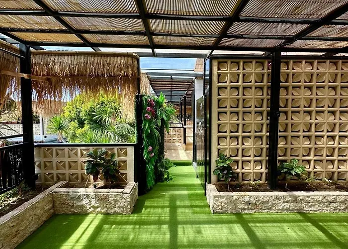 Vela 2 Bedroom - Vela 3 With Private Pool & Rooftop Aparthotel 4*